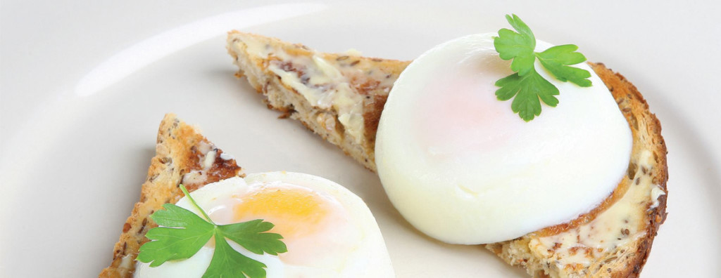 mic dejun cu oua si paine prajita Alexandra Alexandru specialist nutritie